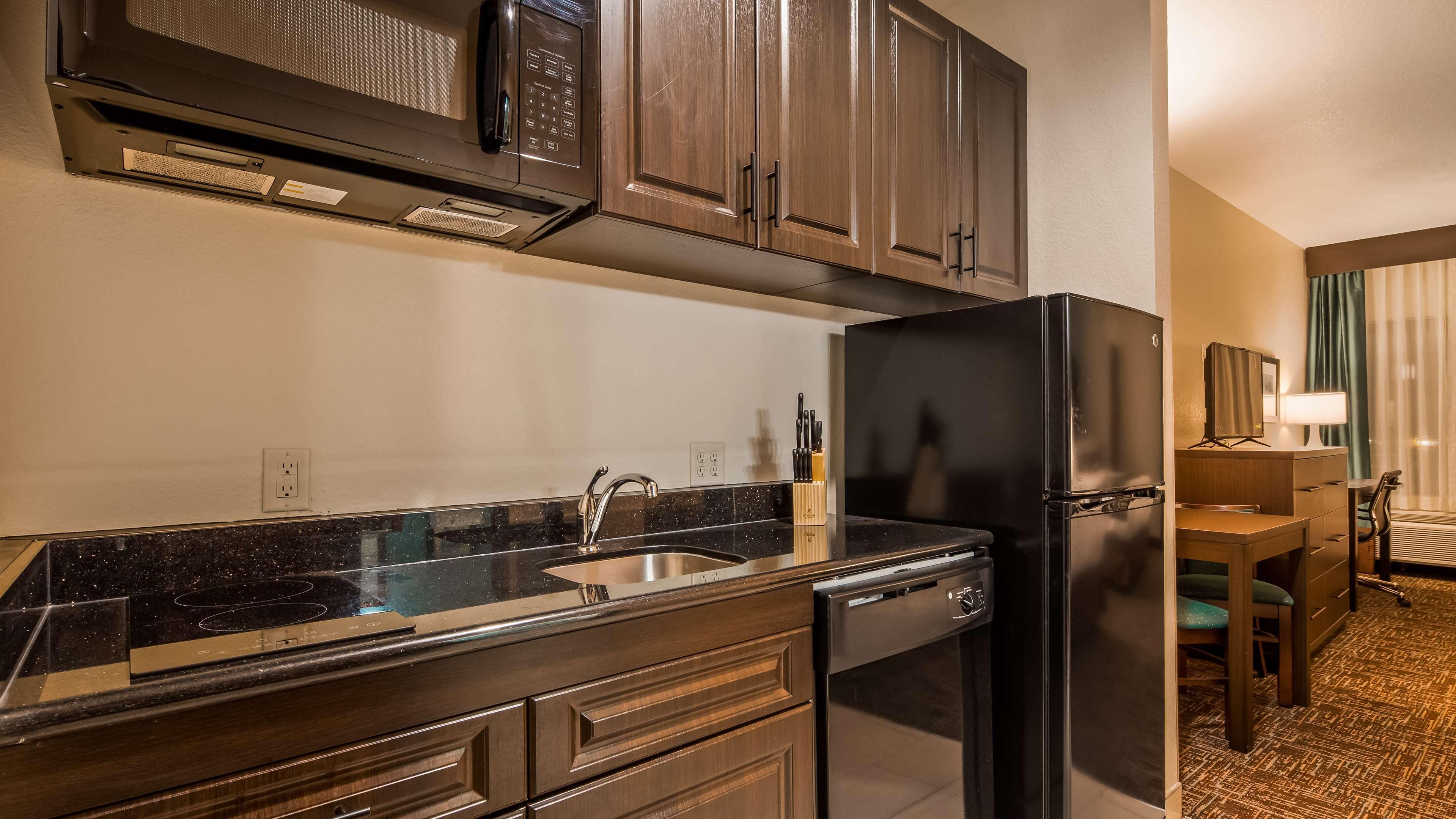 Best Western Plus/Executive Residency אלק סיטי מראה חיצוני תמונה