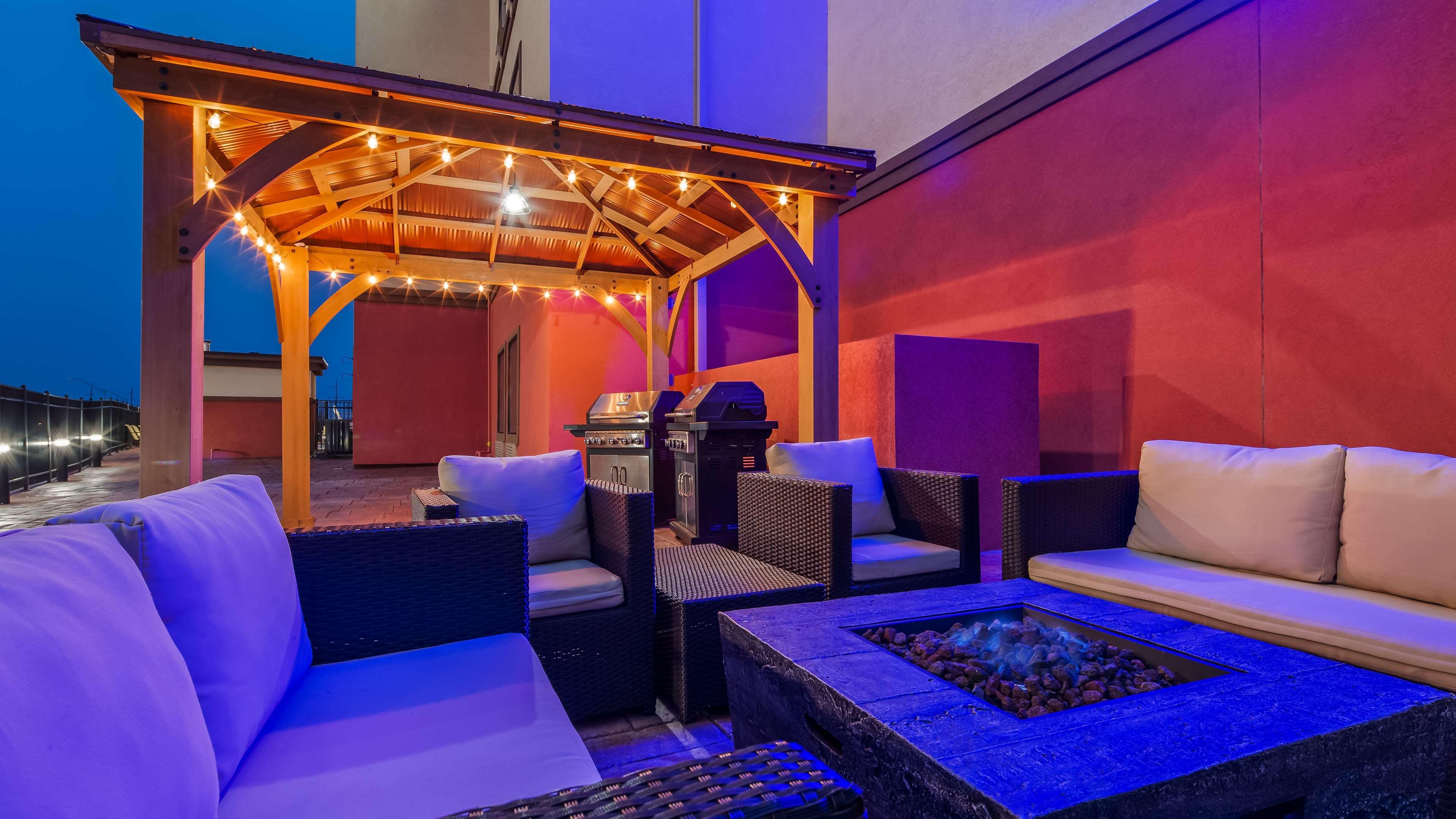 Best Western Plus/Executive Residency אלק סיטי מראה חיצוני תמונה