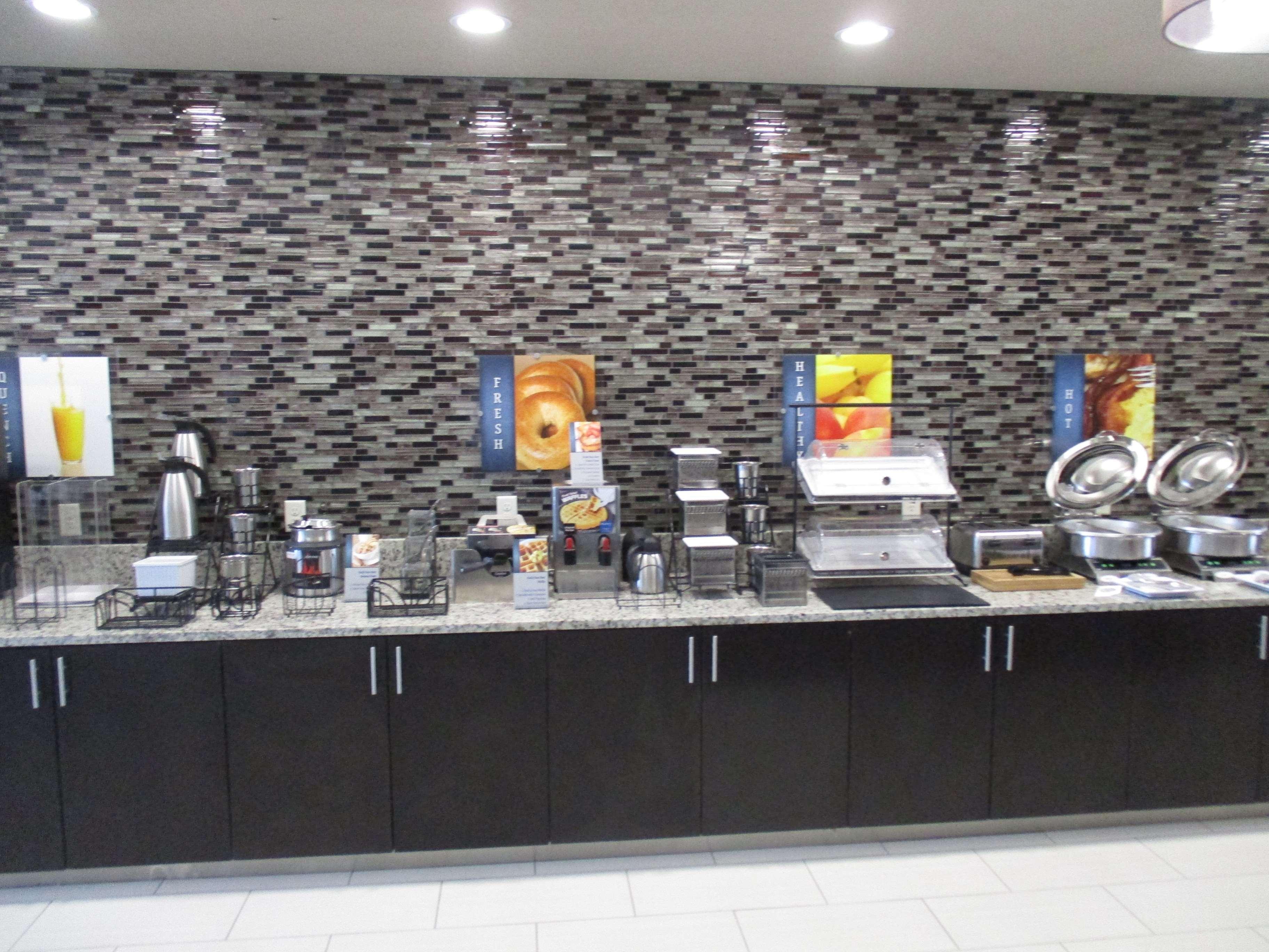 Best Western Plus/Executive Residency אלק סיטי מראה חיצוני תמונה