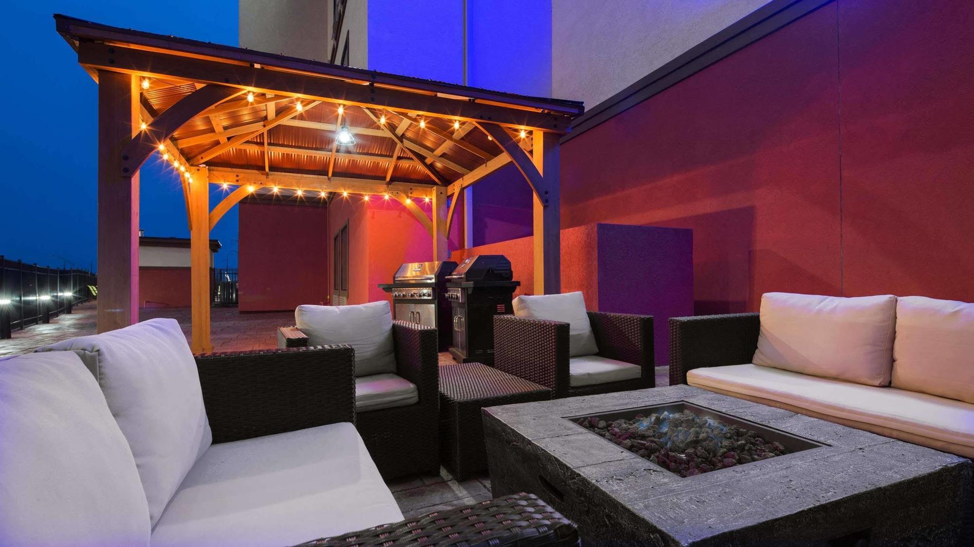 Best Western Plus/Executive Residency אלק סיטי מראה חיצוני תמונה